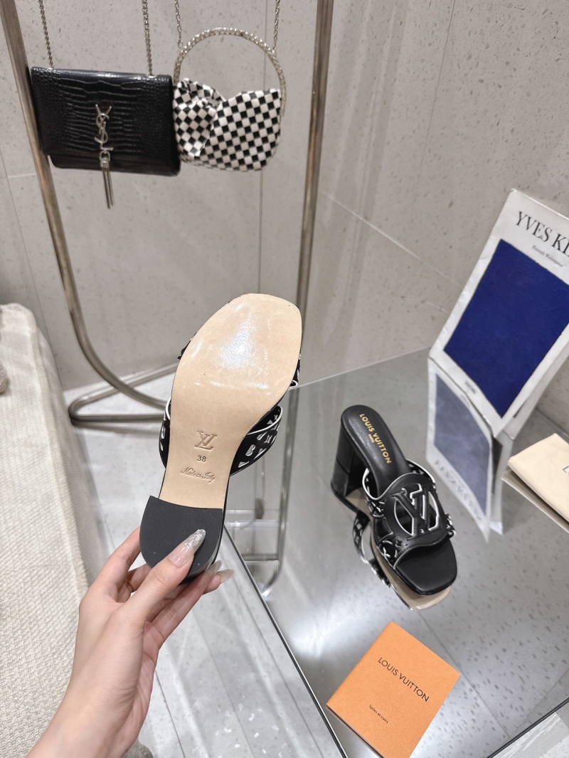 l0vis Vvtt0n heeled shoes